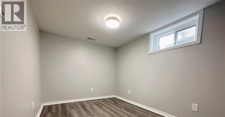 Lower-39 Maywood Road, Kitchener, ON, N2C 2A2 - 10