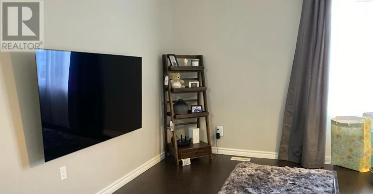 31 Middlecote Drive, Ajax, ON, L1T 0A4 - 9
