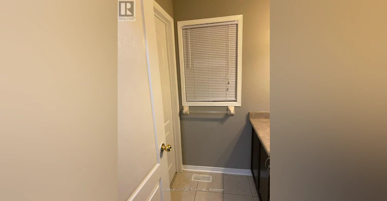 31 Middlecote Drive, Ajax, ON, L1T 0A4 - 19