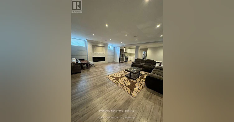 BST-232 Duncan Road, Richmond Hill, ON, L4C 6J9 - 3