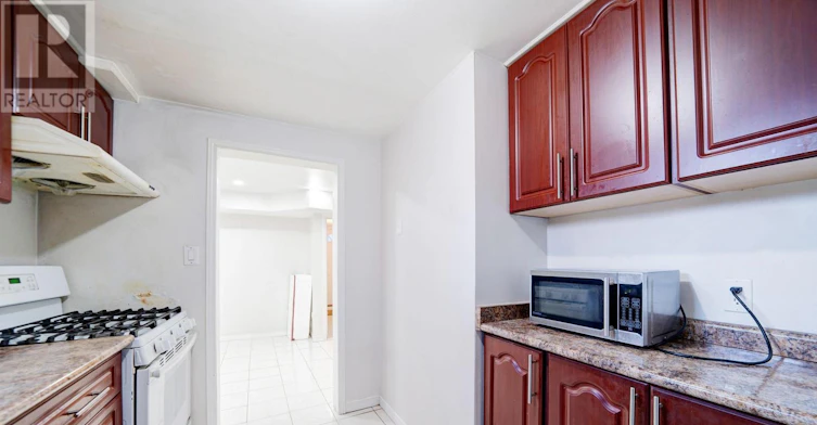 5 Claresholme Drive, Toronto, ON, M1C 4Z9 - 14