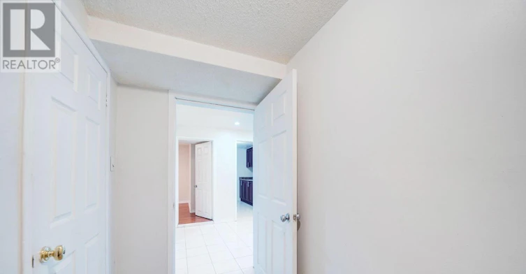 5 Claresholme Drive, Toronto, ON, M1C 4Z9 - 4