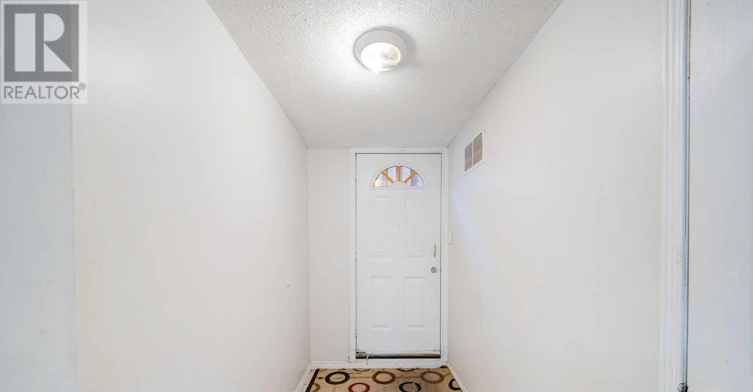 5 Claresholme Drive, Toronto, ON, M1C 4Z9 - 3