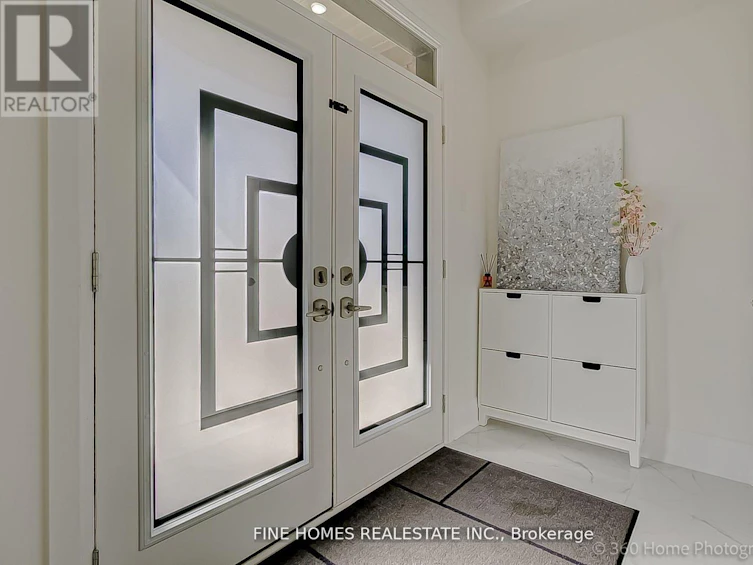 39 Tesla Crescent, East Gwillimbury, ON, L9N 0T3 - 3