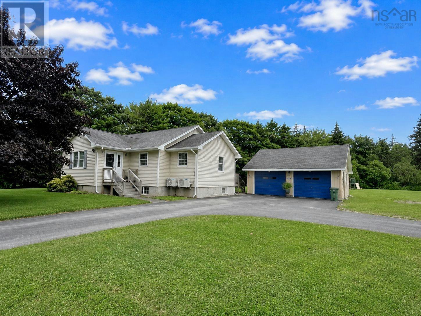 33 Oak Road, Belleville South, NS, B0W 2X0