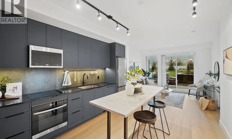 205-3055 Murray Street