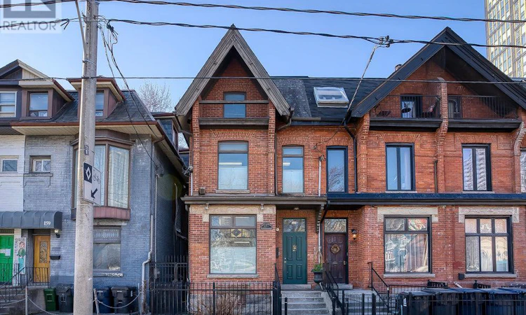 157 Gerrard Street E