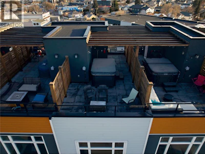 403-107 Yew Street - 2