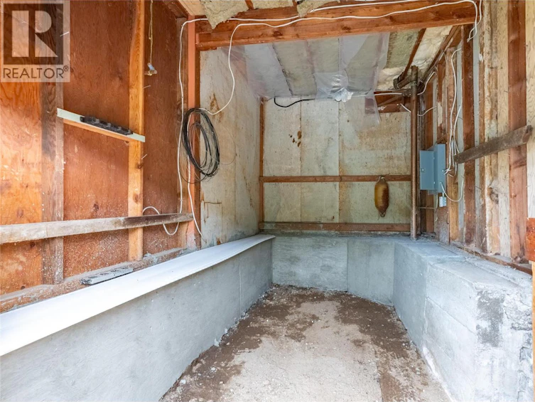 2526 Loon Lake Road, Loon Lake, BC, V0K 1H1 - 25