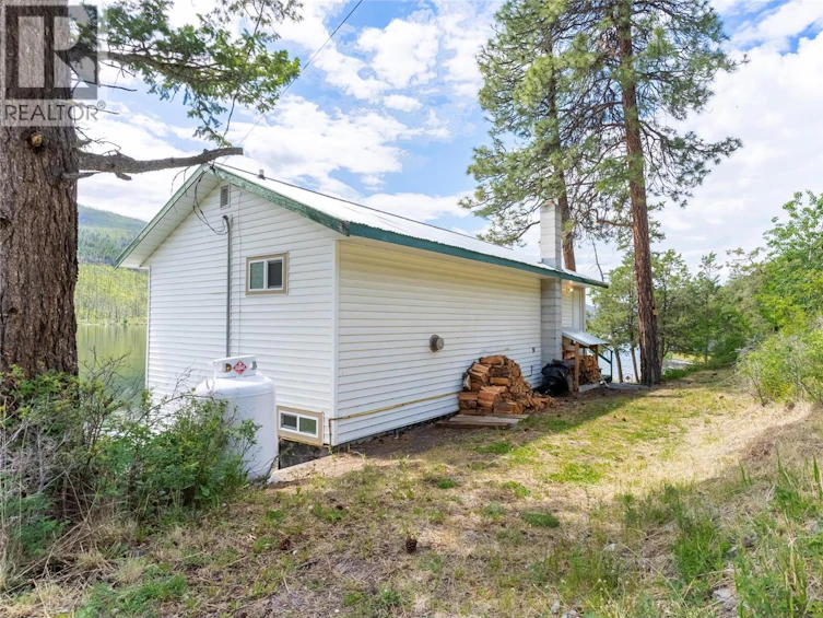 2526 Loon Lake Road, Loon Lake, BC, V0K 1H1 - 38
