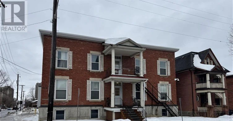 3-135 Concord Street S, Ottawa, ON, K1S 0Z3