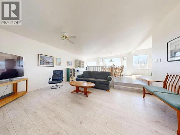 7110 Westminster Street, Powell River, BC, V8A 1C6 - 11