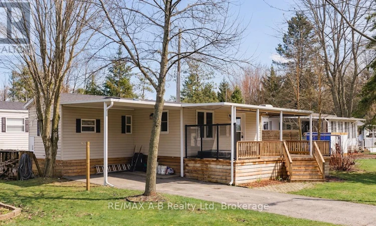 405-923590 92 Road Road