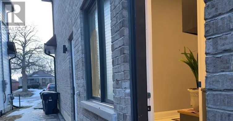 BSMT-48 Enfield Avenue, Toronto, ON, M8W 1T8 - 12
