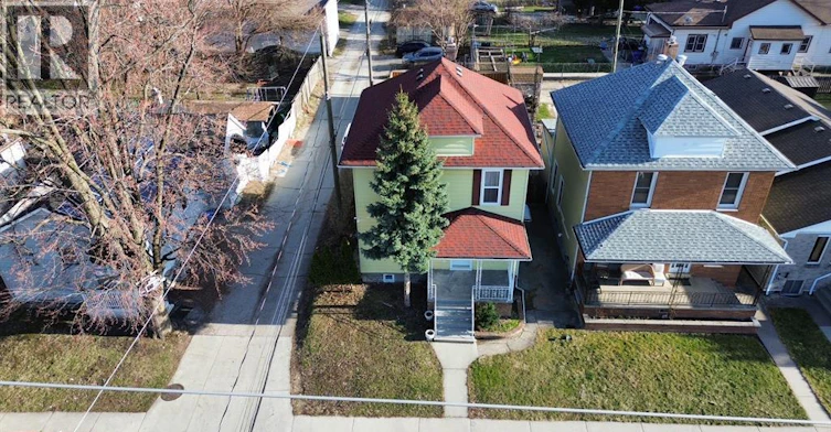 941 Cataraqui, Windsor, ON, N9A 3P7