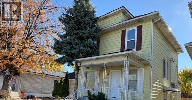 941 Cataraqui, Windsor, ON, N9A 3P7 - 3