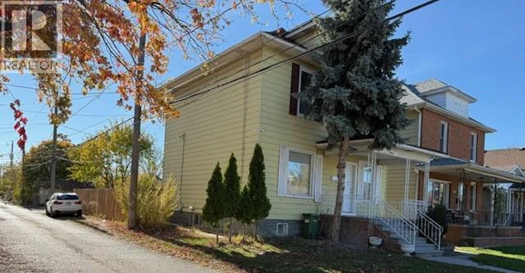 941 Cataraqui, Windsor, ON, N9A 3P7 - 2