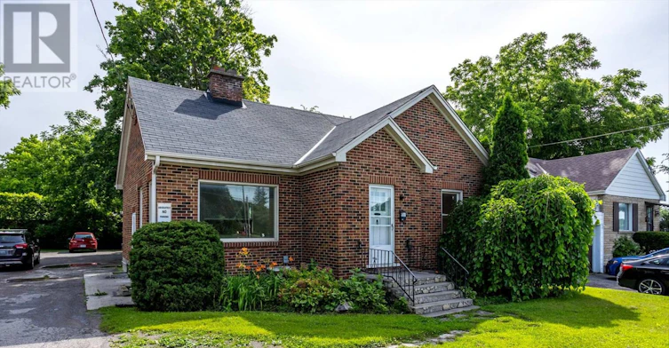 878 Chemong Road, Peterborough, ON, K9H 5Z8 - 2