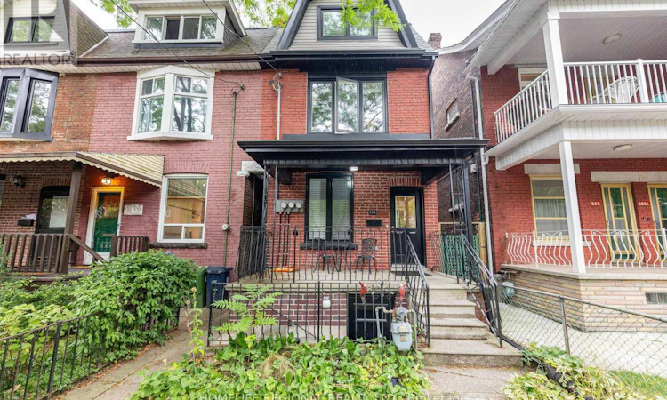 204 Roxton Road