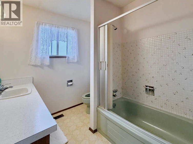 11102 Scott Street, Summerland, BC, V0H 1Z0 - 9