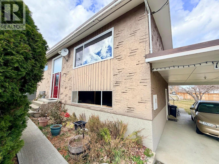 11102 Scott Street, Summerland, BC, V0H 1Z0 - 2