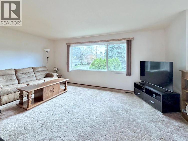 11102 Scott Street, Summerland, BC, V0H 1Z0 - 10
