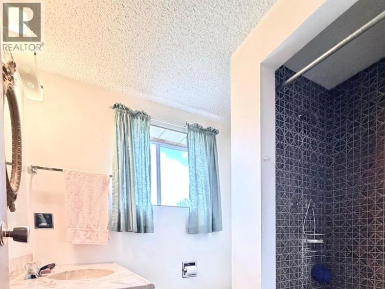 11102 Scott Street, Summerland, BC, V0H 1Z0 - 21
