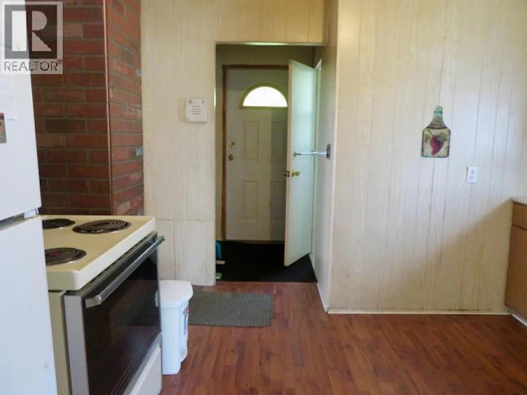 4856 Joyce Avenue, Powell River, BC, V8A 3B8 - 11