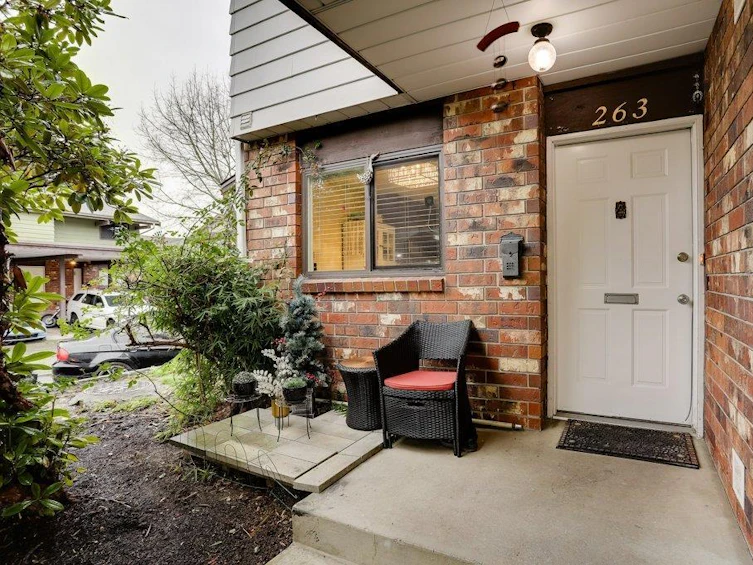263-7493 140 Street, Surrey, BC, V3W 6G5 - 2
