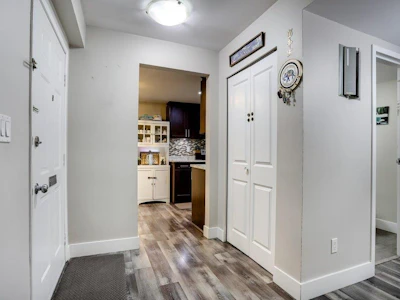 263-7493 140 Street - 4