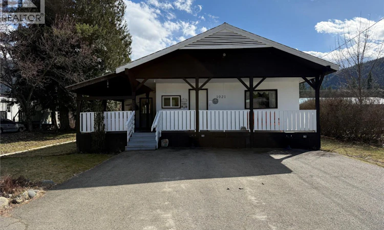 1021 Garden Road