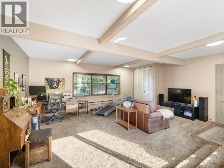 48 Caramillo Road, Kelowna, BC, V1V 1B3 - 7