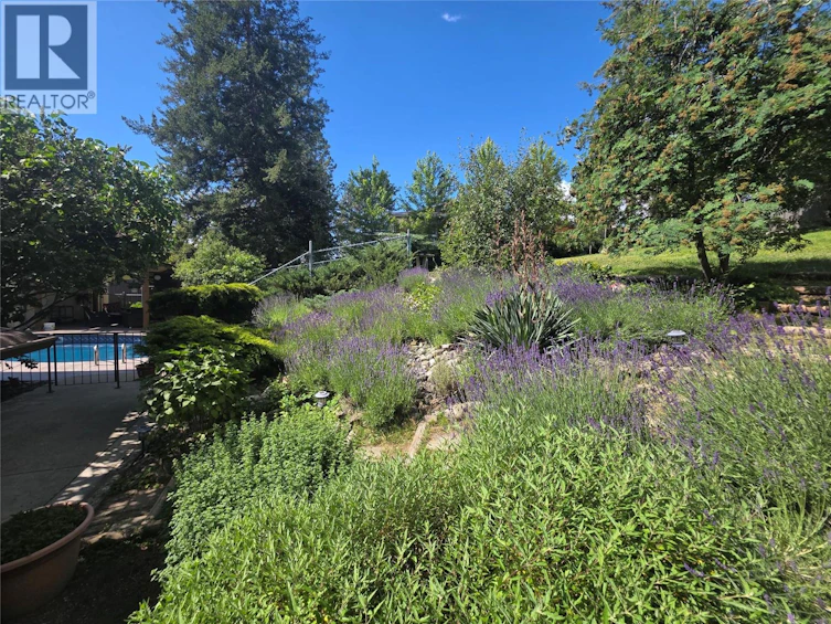 48 Caramillo Road, Kelowna, BC, V1V 1B3 - 57
