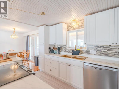 287 Elm Avenue - 5