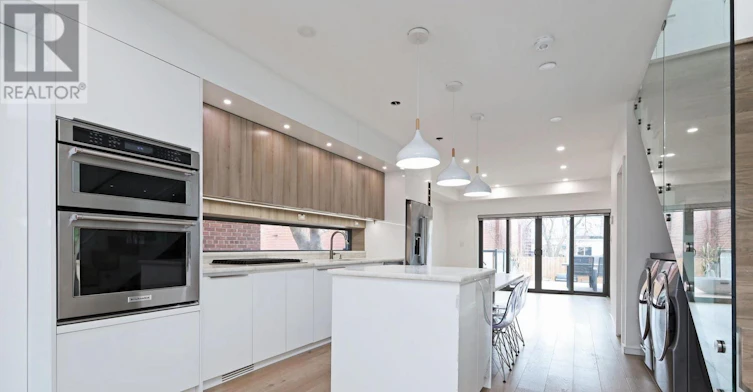 707 Mortimer Avenue, Toronto, ON, M4C 2K1 - 7