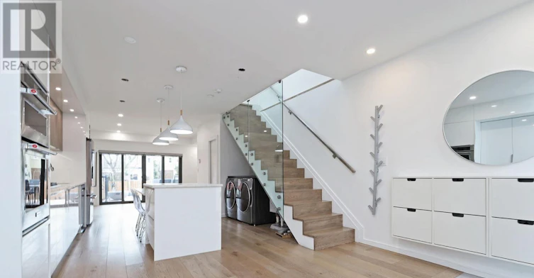 707 Mortimer Avenue, Toronto, ON, M4C 2K1 - 5