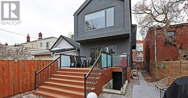 707 Mortimer Avenue, Toronto, ON, M4C 2K1 - 27