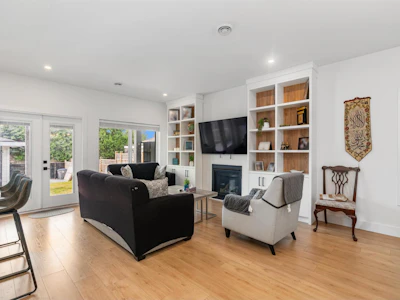 18460 64 Avenue - 2