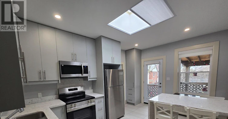 971-5 Main Street E, Hamilton, ON, L8M 1N2 - 9