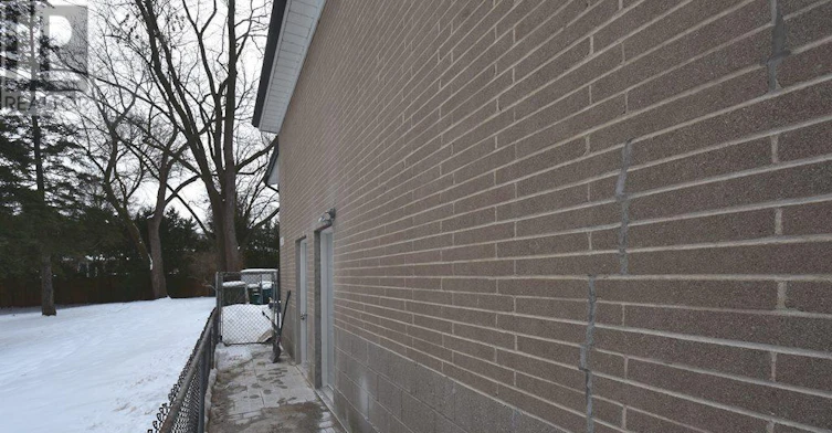 1-113 Holcolm Road, Toronto, ON, M2N 2E1 - 2