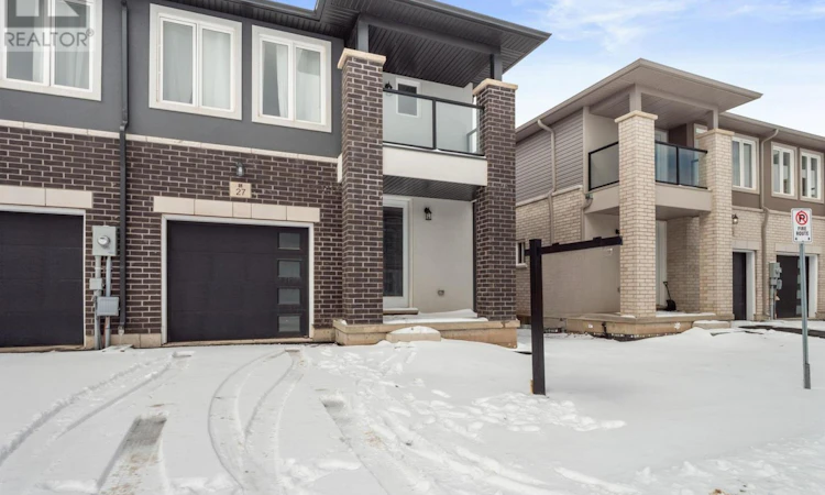27 Renfrew Trail