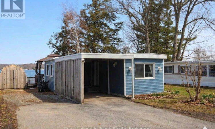10 Lakeshore Road