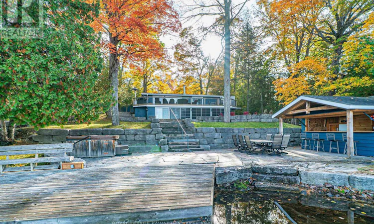 147 Lightning Point Road