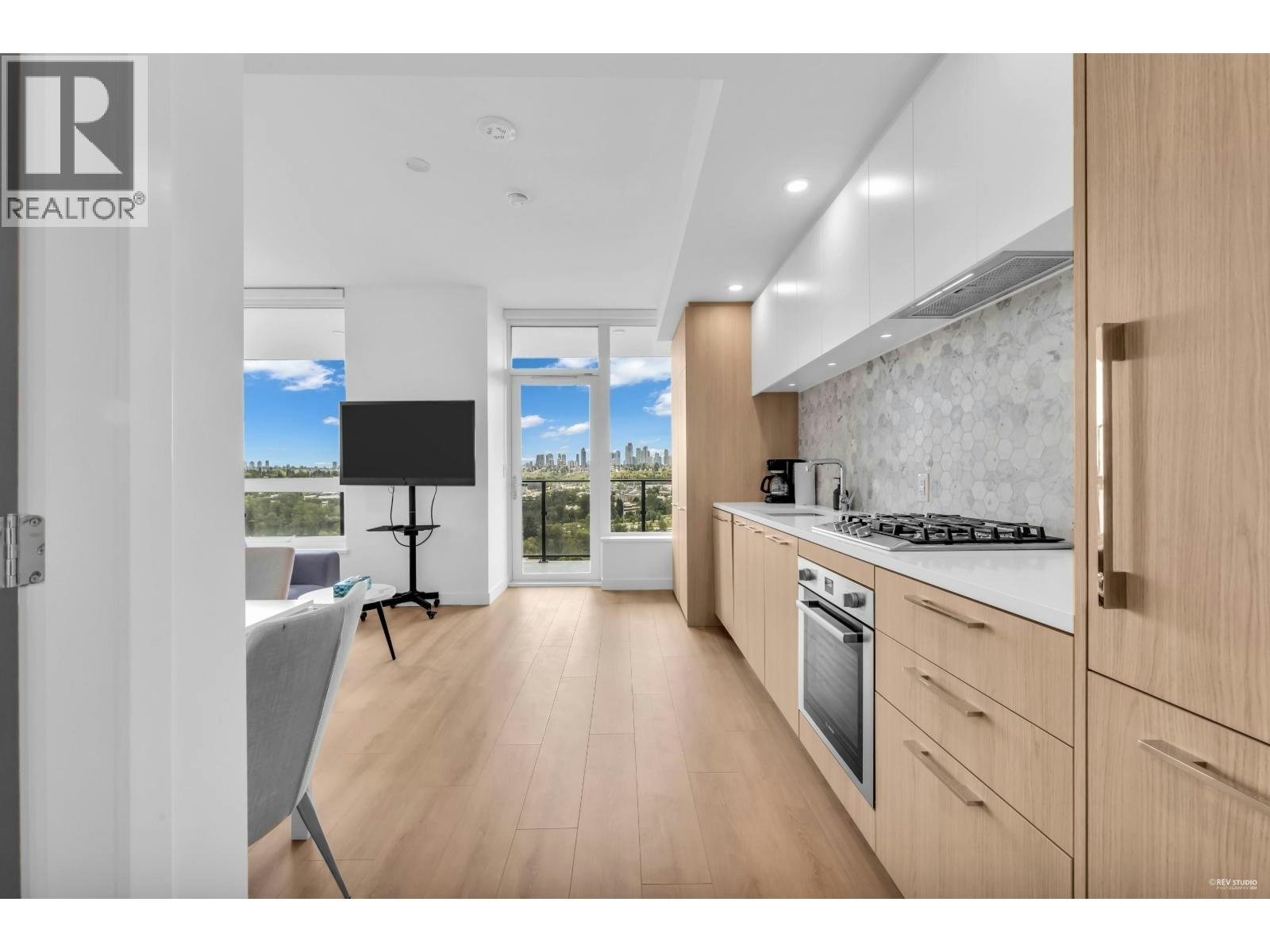 1803-2425 Alpha Avenue, Burnaby, BC, V5C 0N6