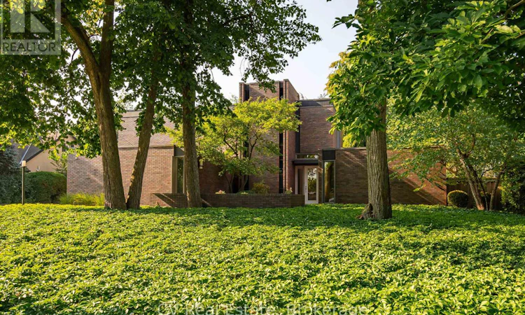 31 Auchmar Road