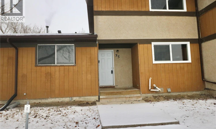 35 Mackenzie Way