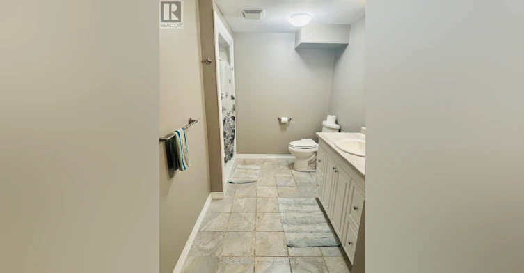 100 Creekside Drive, Welland, ON, L3C 0B4 - 18
