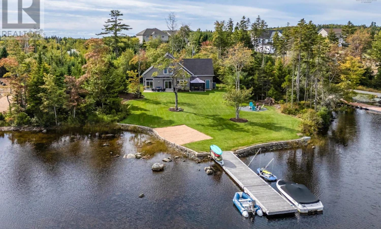 3 Fiddlehead Way