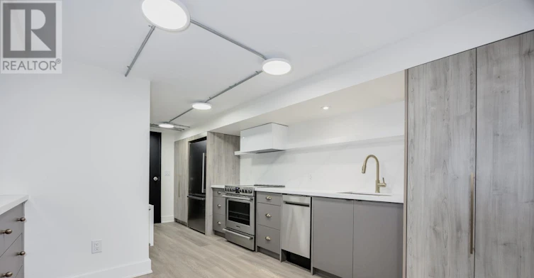 B-334A Gladstone Avenue, Toronto, ON, M6J 3L6 - 4