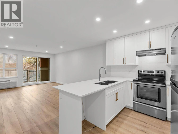 333-1099 Sunset Drive, Kelowna, BC, V1Y 9Z2